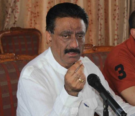 Himachal: Congress President  got trolled for paying tribute to Pranab Mukherjee