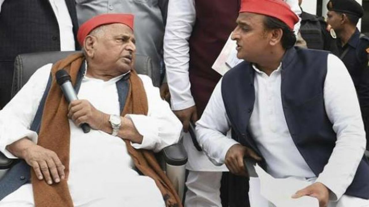 Disproportionate Assets Case: CBI gives clean chit to Mulayam-Akhilesh, Now Hearing In SC