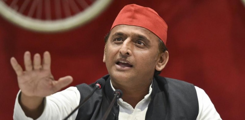 Akhilesh Yadav criticized Yogi government over power cut on Janmashtami