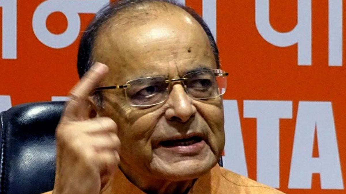 Arun Jaitley's condition critical, people praying for the day