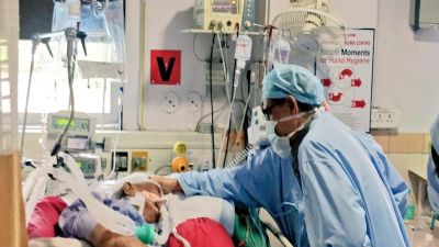 पूर्व सीएम बाबूलाल गौर की हालत नाजुक, शरीर ने बंद की हरकत, अस्पताल पहुंचे शिवराज सिंह चौहान