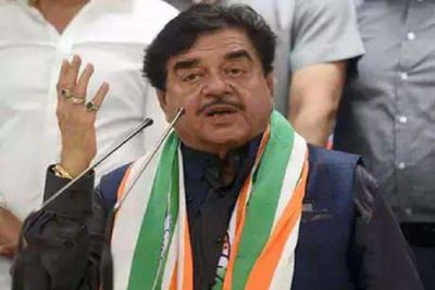 Shatrughan Sinha becomes fan of PM Modi,  said this on Twitter