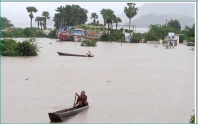 विधायक तेल्लम बालराजू ने किया बाढ़ प्रभावित इलाकों का दौरा, कही यह बात