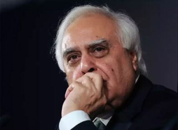 Kapil Sibal removes 'party' name from his Twitter handle after allegations of 'collusion with BJP'
