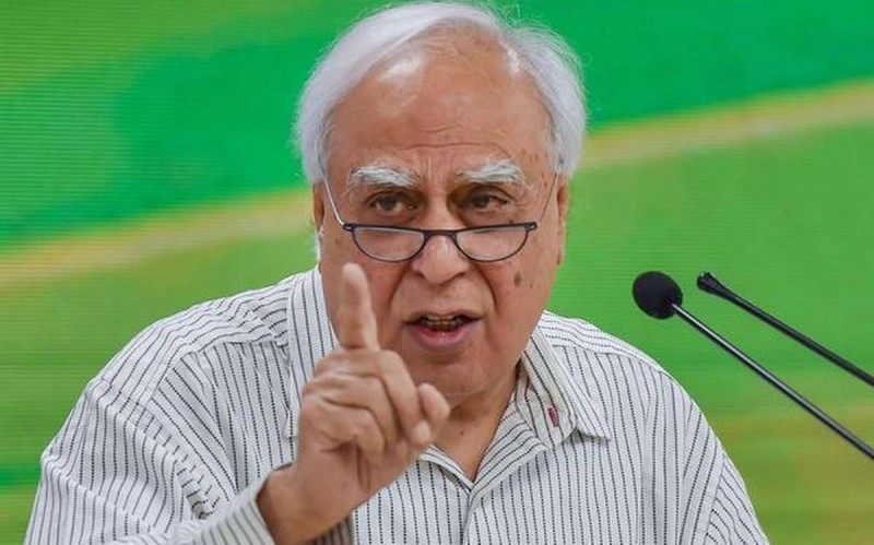 Kapil Sibal furious over allegations of colluding with BJP slams Rahul Gandhi through Twitter