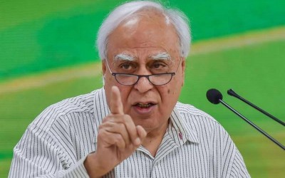 Kapil Sibal furious over allegations of colluding with BJP slams Rahul Gandhi through Twitter
