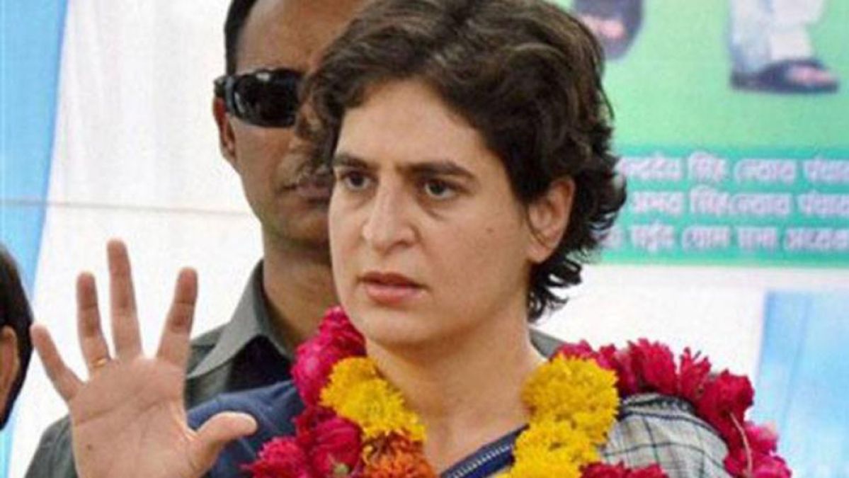 Priyanka Vadra to be in Rae Bareli today, will oppose 'privatization' of rail coach factory