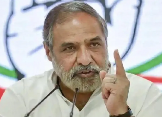 Anand Sharma met Ghulam Nabi, who resigned from Congress