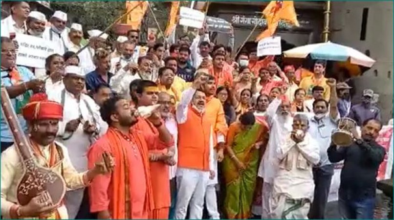 महाराष्ट्र: मंदिर खुलवाने के लिए भाजपा ने शुरू किया आंदोलन