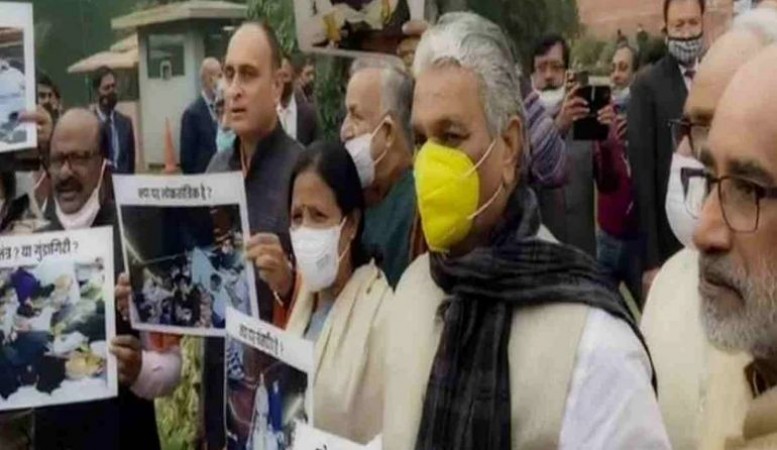 Winter session: Uproar continues in Parliament, BJP MPs stage dharna after opposition protests