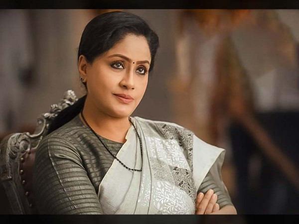 Telugu actress Vijayashanti quits Congress, join BJP
