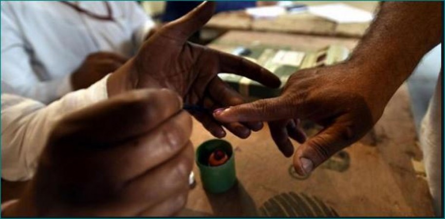 गोवा में जिला पंचायत चुनावों के लिए शुरू हुए मतदान