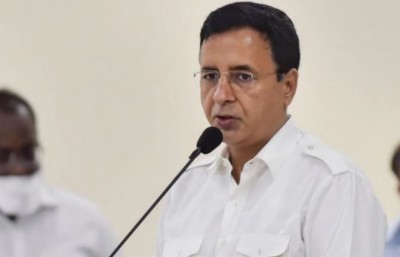 Farmers' protest: Surjewala asks how can Modi government make law, subject of agriculture state?