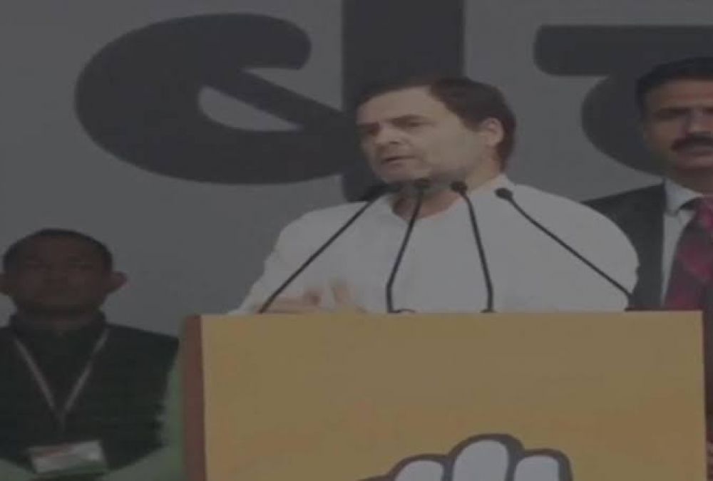 Rahul Gandhi in Bharat Bachao rally says, 'My name is Gandhi not Savarkar..'