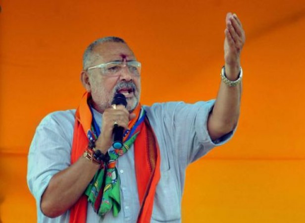 Hindus are being ruined in Bengal, Mamata becomes dictator: Giriraj Singh