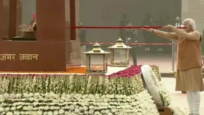 PM Modi arrives at National War Memorial, pays tributes to martyred soldiers