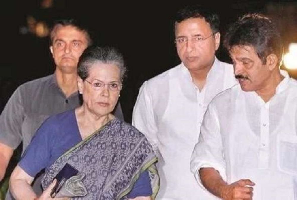 Politics on Citizenship Law intensifies, opposition reached to meet President under Sonia Gandhi