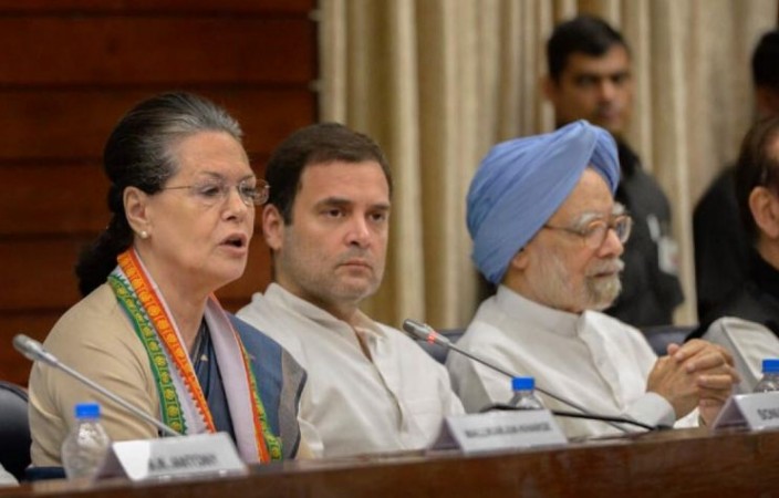 Sonia Gandhi calls big meeting of Congress leaders on December 19