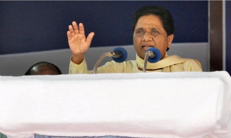 Mayawati attacks Yogi government, says, 'Taking credit of my works'