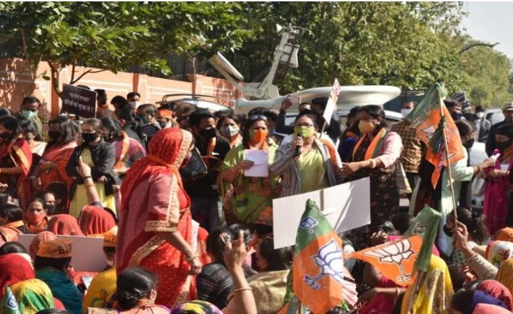 राजस्थान: कांग्रेस के 2 साल के शासन को भाजपा महिला मोर्चा ने बताया फ्लॉप, माँगा सीएम का इस्तीफा