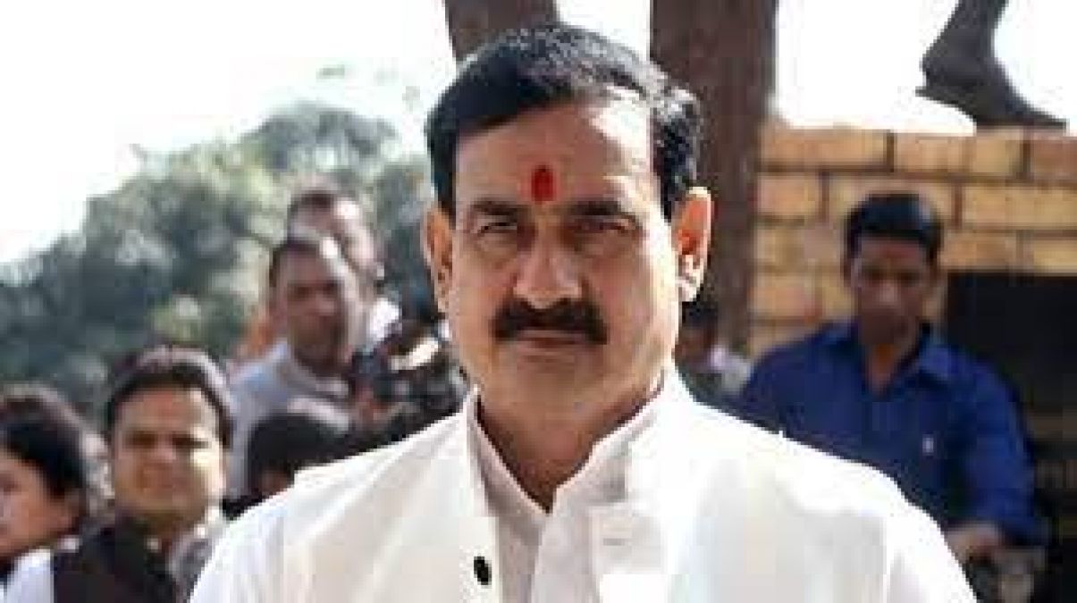 Madhya Pradesh fears 'Omikron', Home Minister Narottam Mishra talks about postponing Panchayat elections