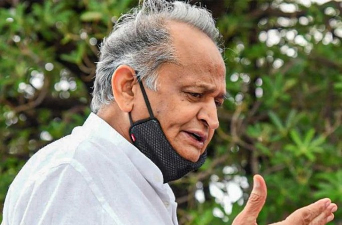 BJP does not give ticket to Muslims but use them to topple the government: Ashok Gehlot