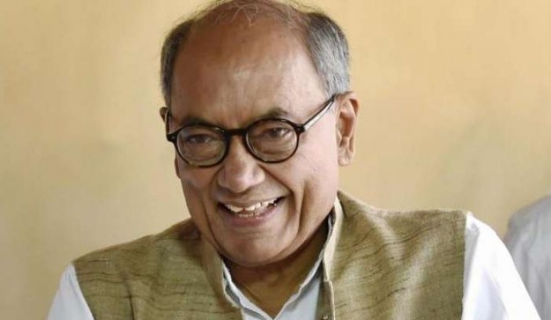 'Only women older than 40 years are influenced by Modi, not girls wearing jeans...' - Digvijay Singh