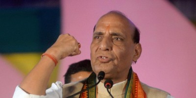 No one can grab the land of farmers: Defense Minister Rajnath Singh