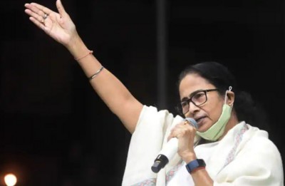 Modi govt freezes all bank accounts of missionaries set up by Mother Teresa- Mamata alleges