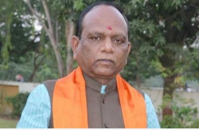 गुजरात में भाजपा को बड़ा झटका, सांसद मनसुख वसावा ने दिया इस्तीफा