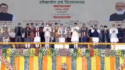 PM Modi gave a gift of 17500 crores to Uttarakhand