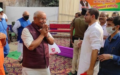 Political temperature rises in Bihar, 3 RJD MLAs visit Deputy CM