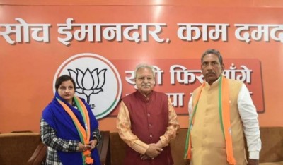 Congress candidate Savita Pandey joins BJP