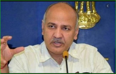 Deputy CM Manish Sisodia worshiped at his house for victory