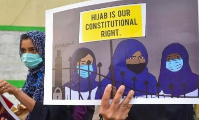 हिजाब विवाद: कर्नाटक में 16 फ़रवरी तक बंद हुए कॉलेज और यूनिवर्सिटी
