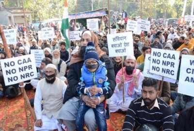 सीएए : मुंबई में विशाल रैली का आयोजन, इन नेताओं के खिलाफ जमकर नारेबाजी