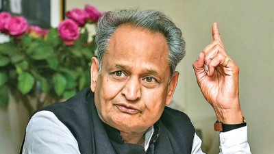 Gehlot government giving five times unemployment allowance, youths reaches employment office