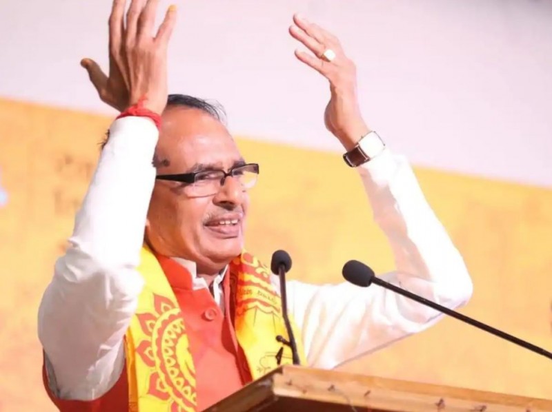 Before Holi, Shivraj Singh gave a big gift to lakhs of state employees