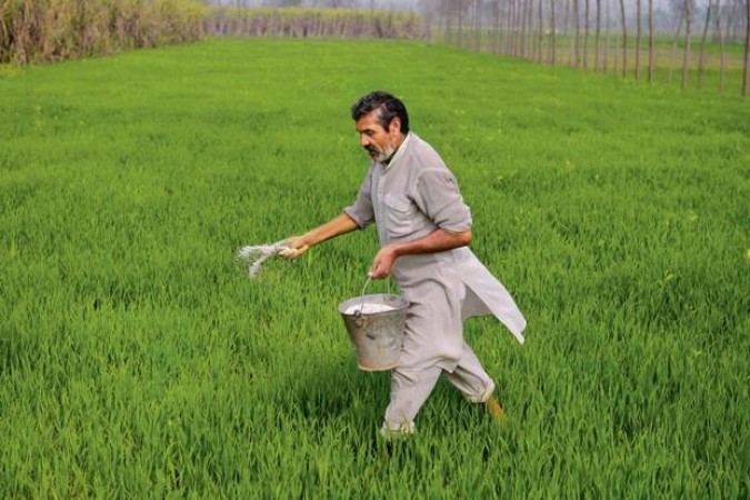 Will premium of farmers increase or decrease in crop insurance schemes?
