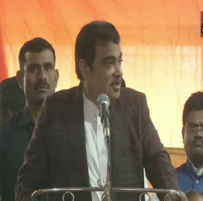 Nitin Gadkari: Shiv Sena compromises with its ideology for the post of CM