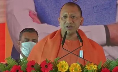 'Rahul does not even know how to sit in the temple..', CM Yogi attacked by giving example