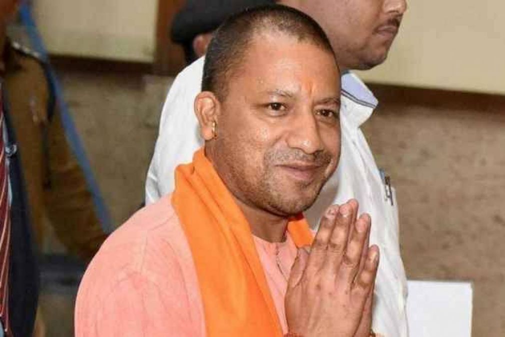 CM Yogi targeted SP leaders, says, 'Father-grandfather did not earn money..'