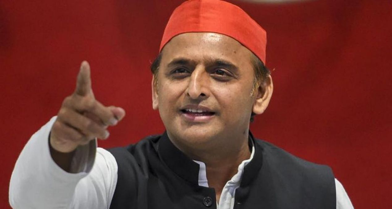 SP chief Akhilesh Yadav expresses his pain, says 'We were evicted from home a few days ago'