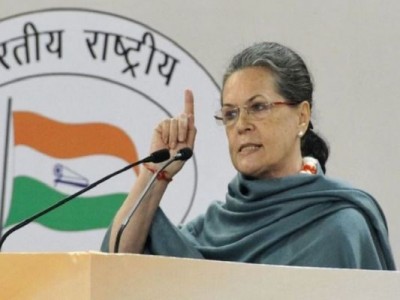 Sonia Gandhi's attack on Central government, 'Government is trying to break back of poor farmers and middle class'
