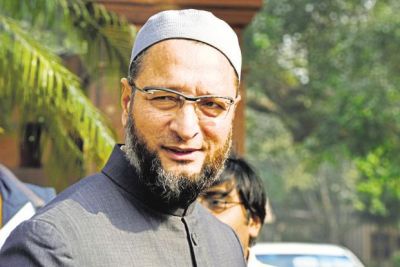 Owaisi attacks Congress, says 'Party leaders have a lot of money'