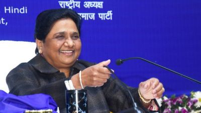 Mayawati calls victim to Pak Muslims, demands for change in citizenship law