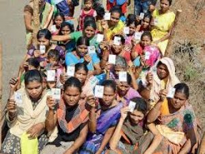 दिल्ली विधानसभा चुनाव, सरकार चुनने में पुरुषों से ज्यादा महिलाओं का योग्यदान