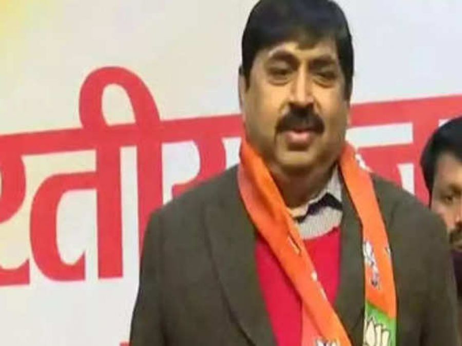 Another BJP breach in Mulayam family, Pramod after Aparna joined BJP