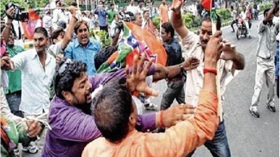 बंगाल में चुनाव से पहले घमासान, आपस में भिड़े भाजपा और TMC के कार्यकर्ता