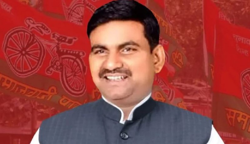Bjp suffers another setback ahead of UP polls, MLA Jitendra Verma joins SP